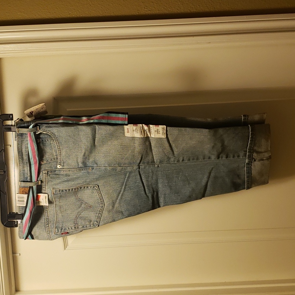 Levis